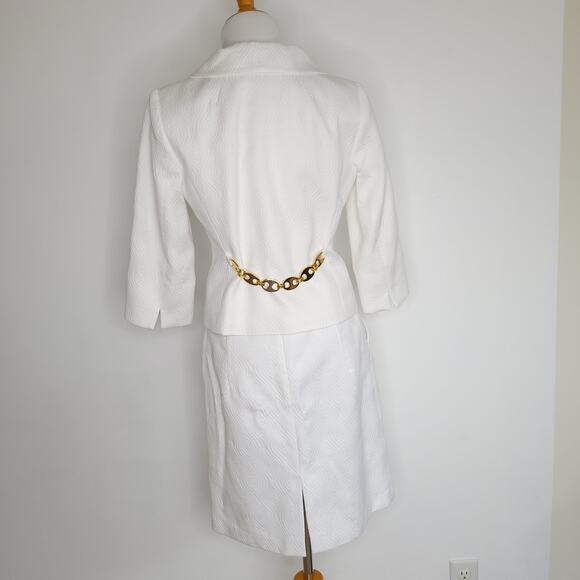 Milly of New York White Skirt Suit Mod 60s Retro Bridal Gold Chain Women 2/4 - Picture 3 of 16